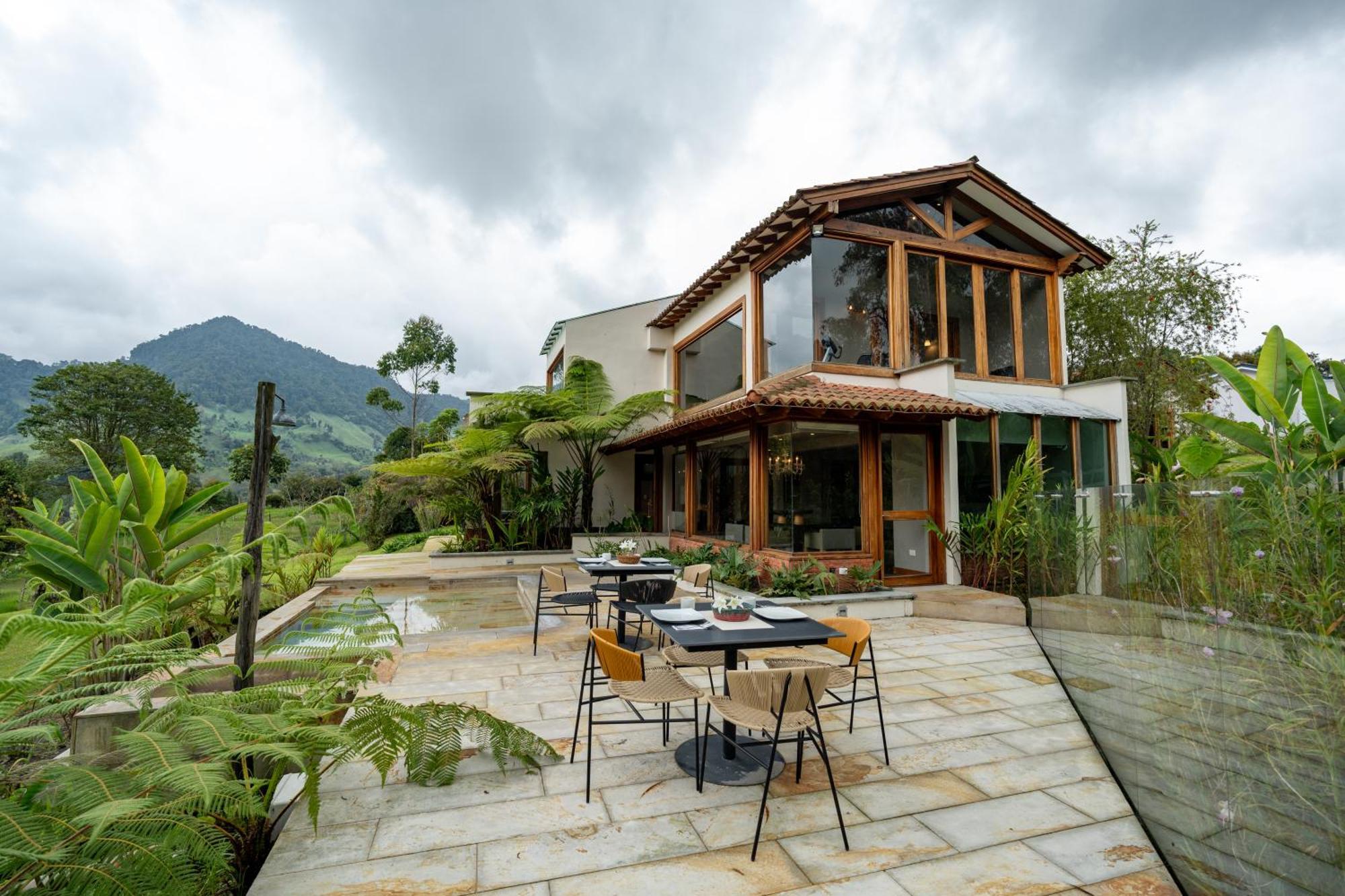 Hotel Termales El Otono La Enea